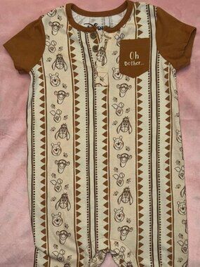 Boxlunch Infant Winnie the Pooh 12 months One Piece Romper - leg snaps
